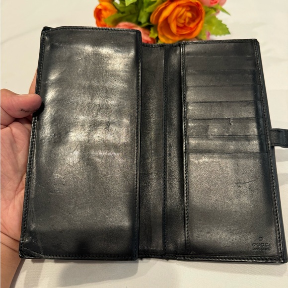 Authentic Gucci wallet - Picture 7 of 11